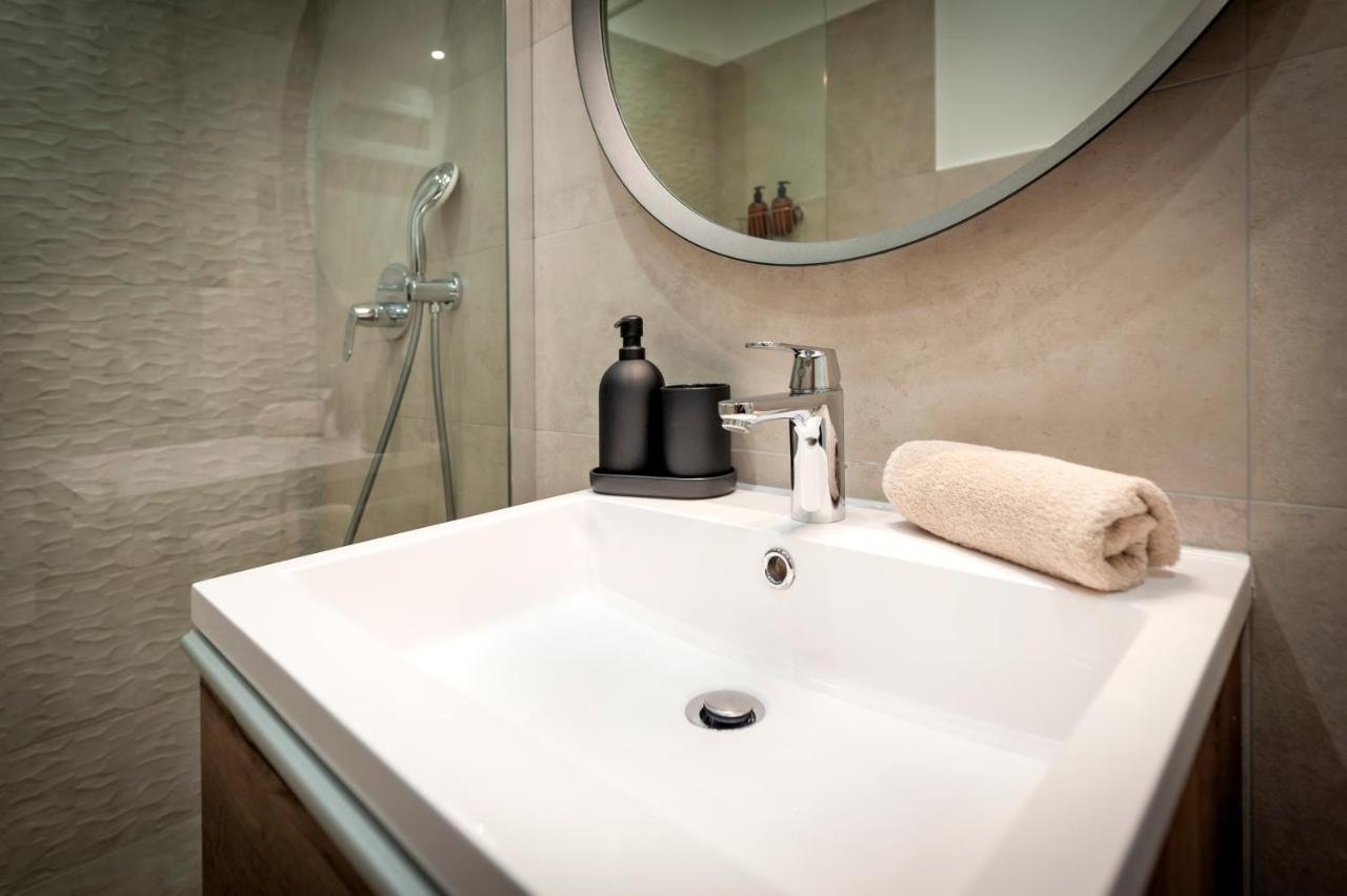 Modern And Cozy Apartments Salt & Pepper In Heart Of โรวีน ภายนอก รูปภาพ