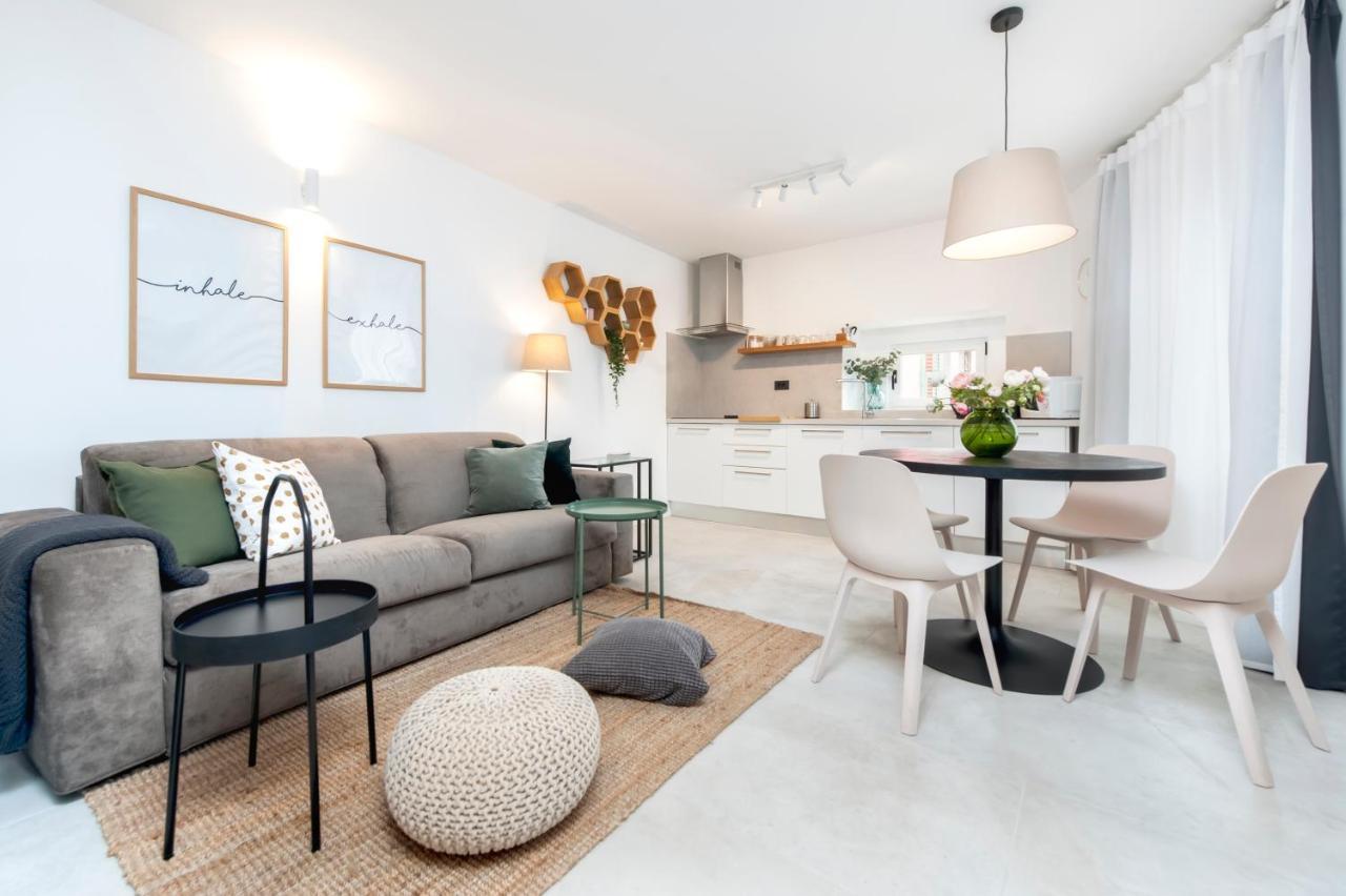 Modern And Cozy Apartments Salt & Pepper In Heart Of โรวีน ภายนอก รูปภาพ